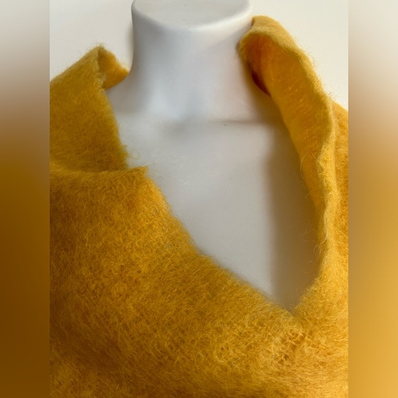 Wrap Shawl Bloomingdales Scotland Mohair Wool 74 inch - Picture 2 of 4